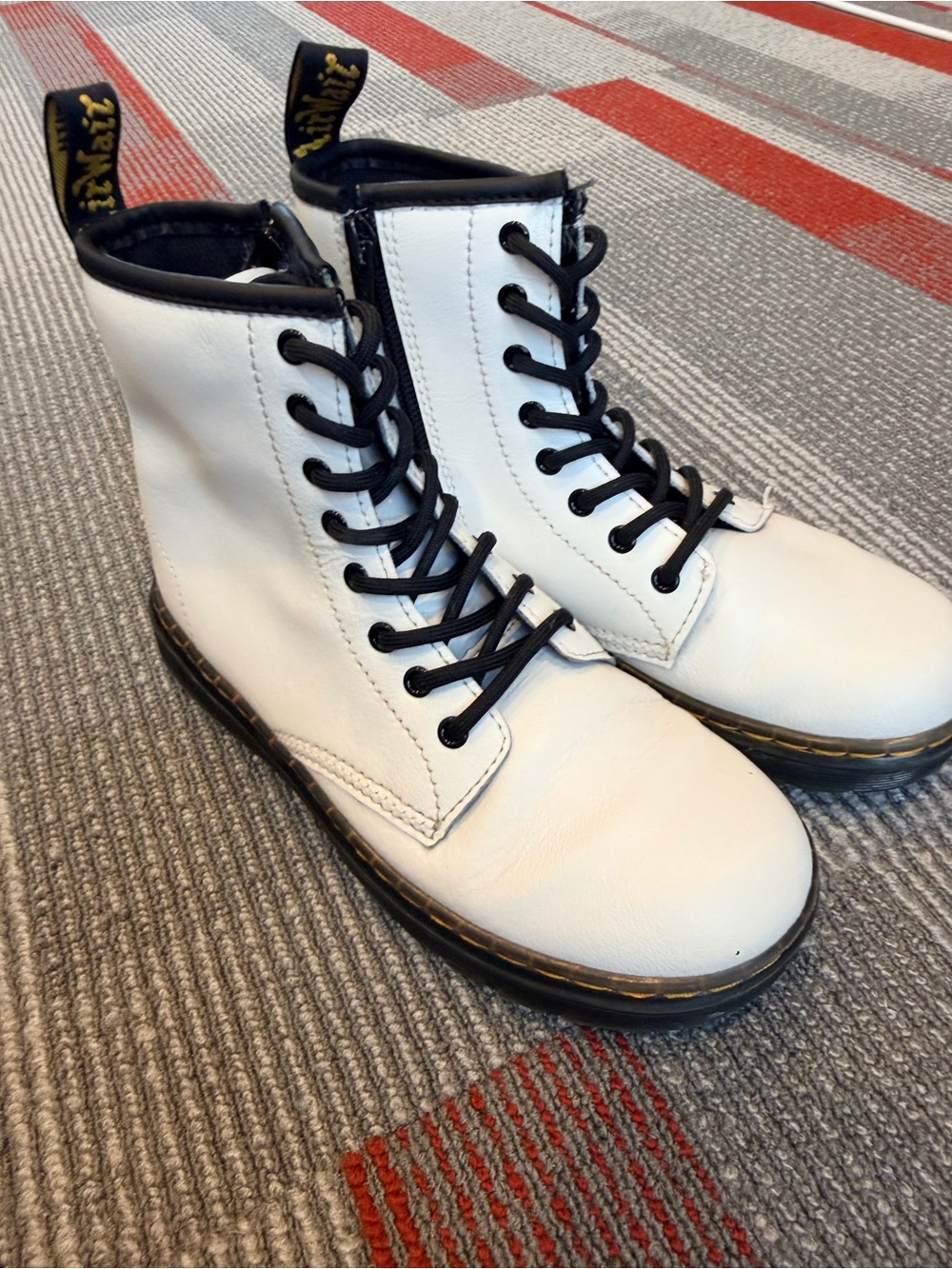 Dr. Martens Airwair Soles Bouncing Black Rubber White Boots Size Youth 2 - Picture 8 of 8